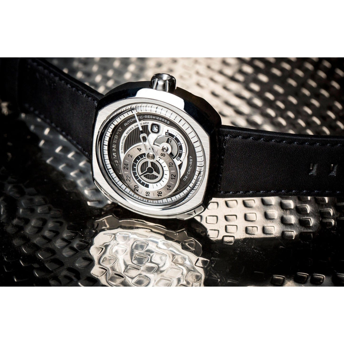 SEVENFRIDAY Q1/01 45mm